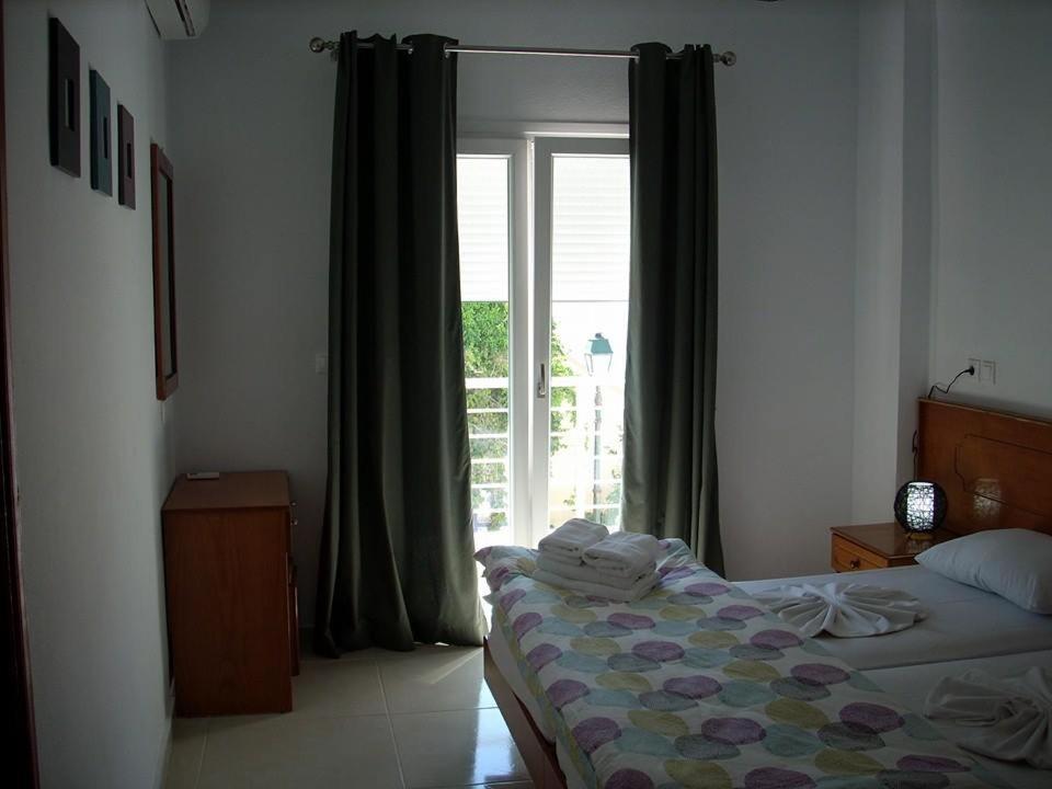 Sea Breeze 2 Apartments 마스티차리 외부 사진