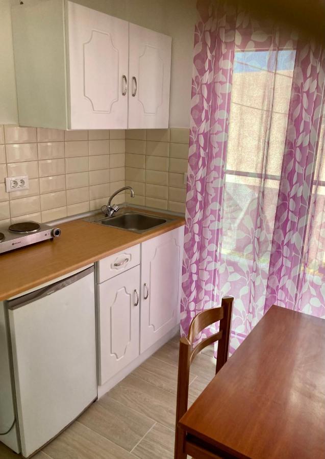 Sea Breeze 2 Apartments 마스티차리 외부 사진