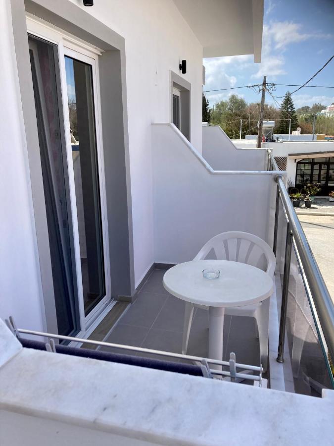 Sea Breeze 2 Apartments 마스티차리 외부 사진