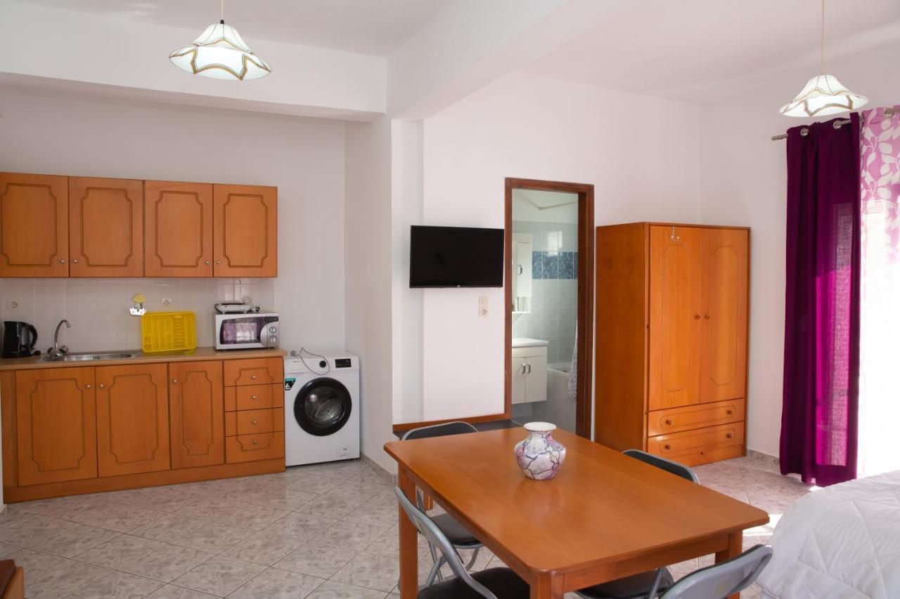 Sea Breeze 2 Apartments 마스티차리 외부 사진