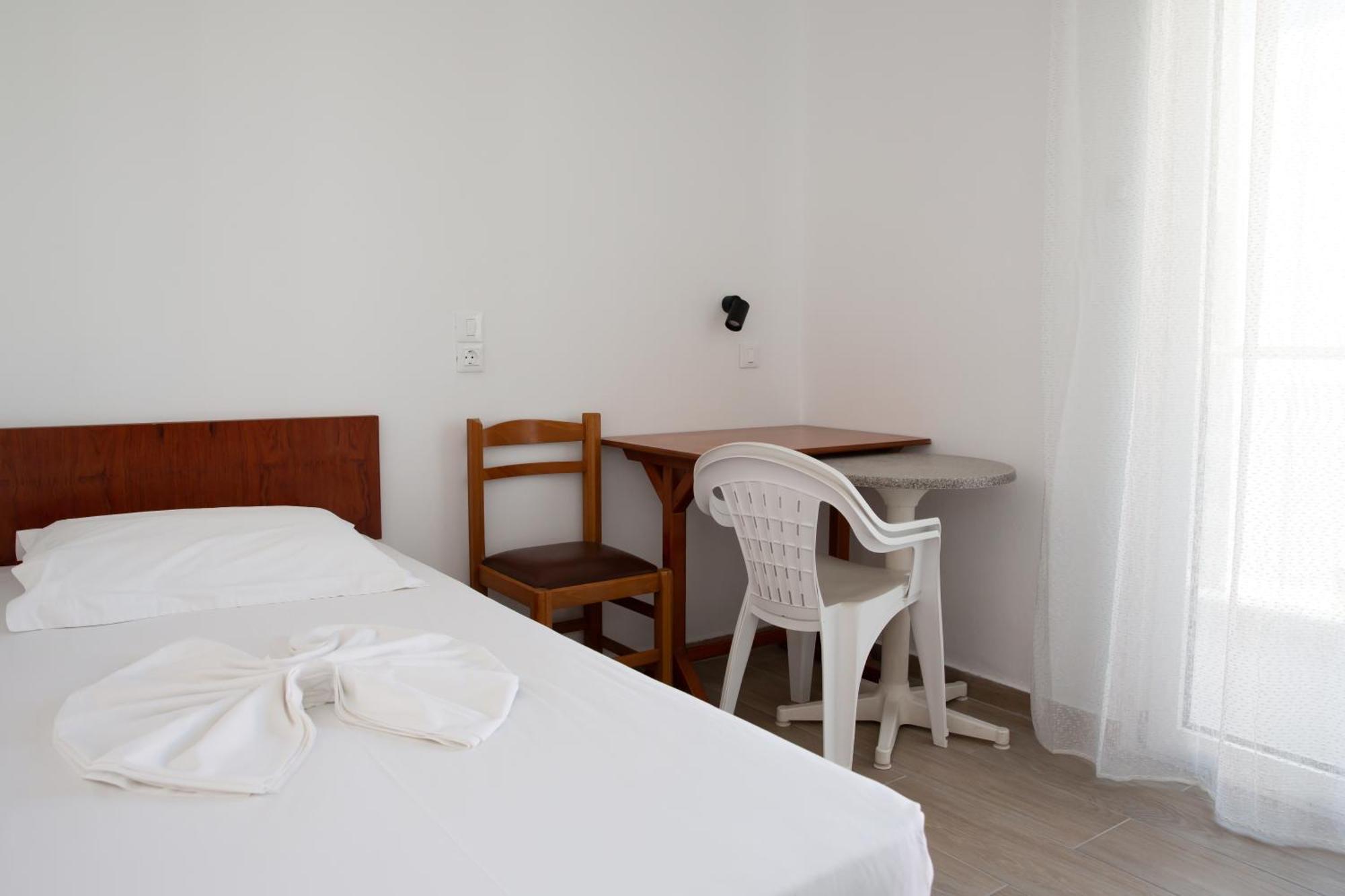 Sea Breeze 2 Apartments 마스티차리 외부 사진